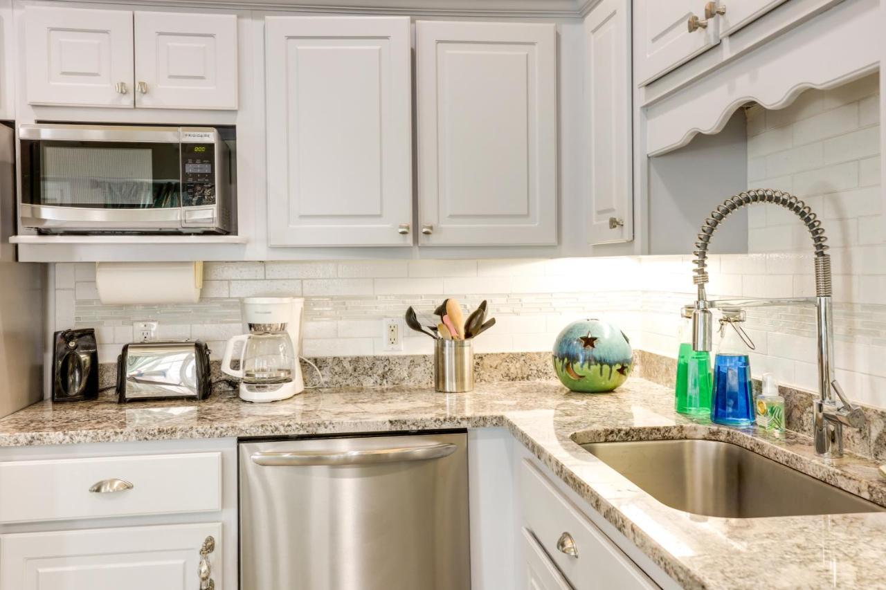 Pet-Friendly Jekyll Island Abode - Walk To Beach! Экстерьер фото